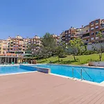 Апартаменты Family Near The